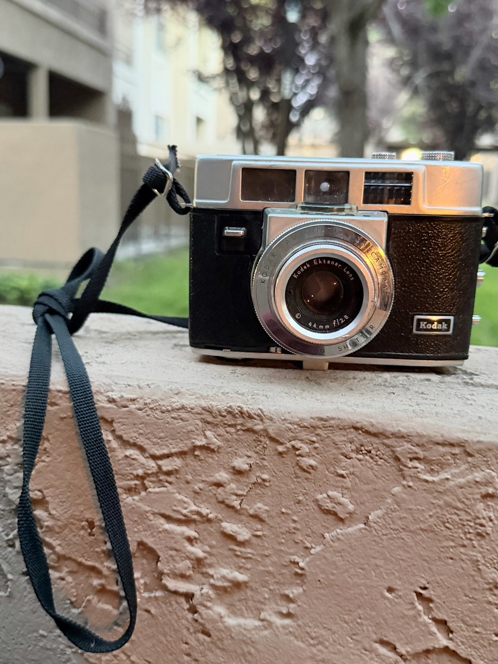 Vintage KODAK Automatic 35 1960s 35mm Film Camera f:2.8 44mm Lens
